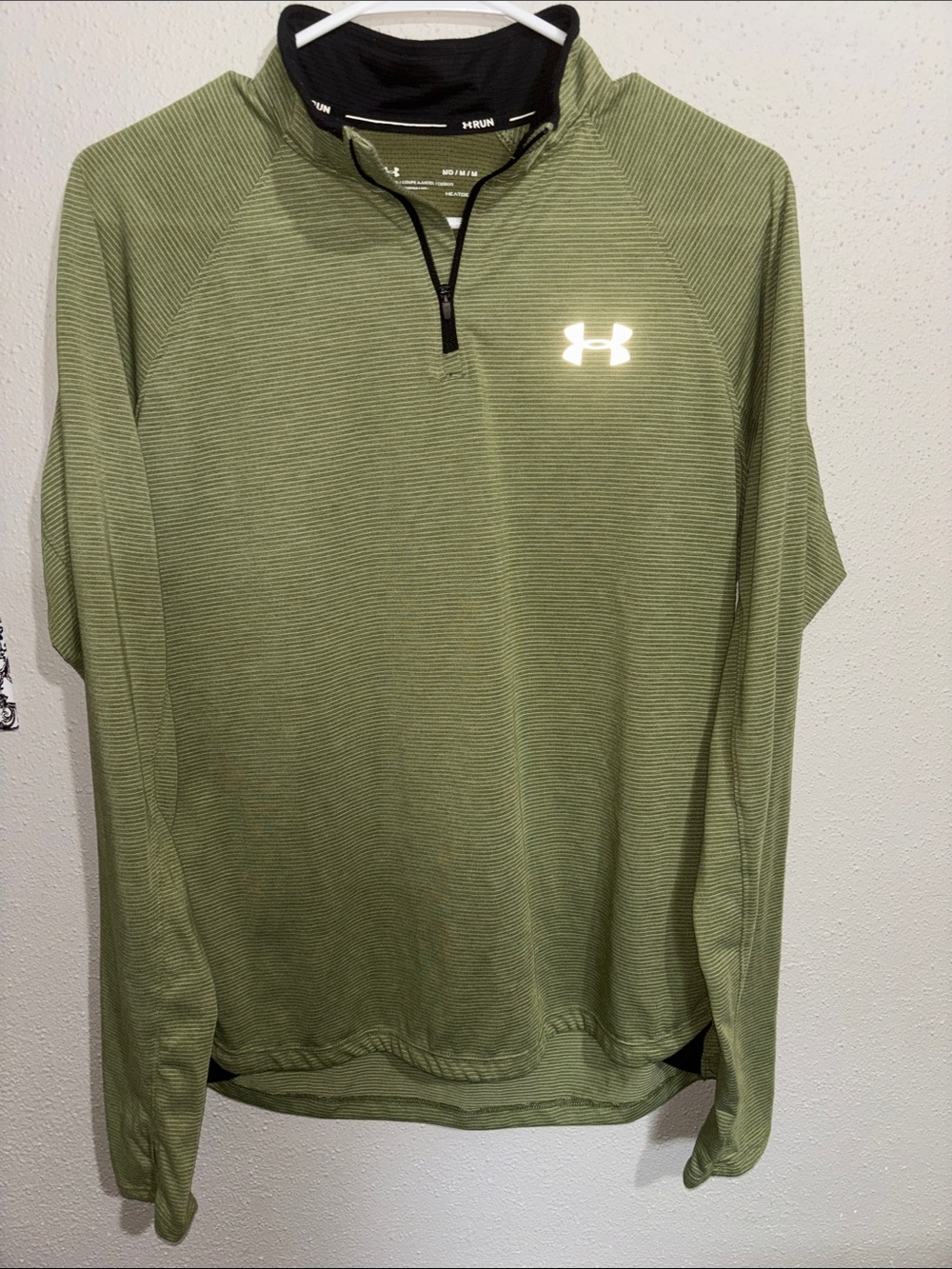 Under Armour - Men’s Olive Green Striped Quarter-Zip Pullover (size Medium)